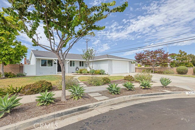 Foto del edificio - 6471 Brown Cir