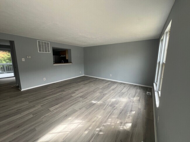 Foto del edificio - 72 Dorchester Cir