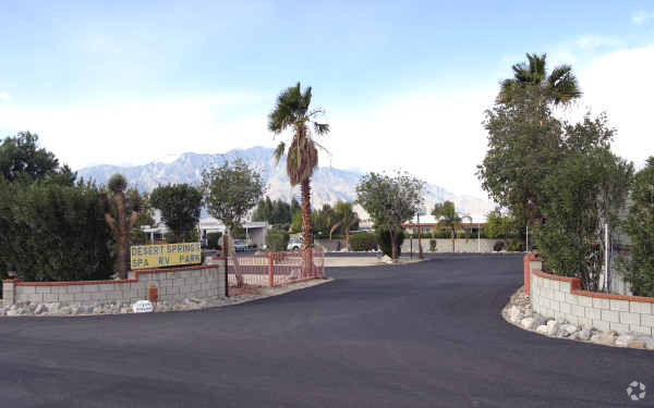 Foto principal - Desert Springs RV Park