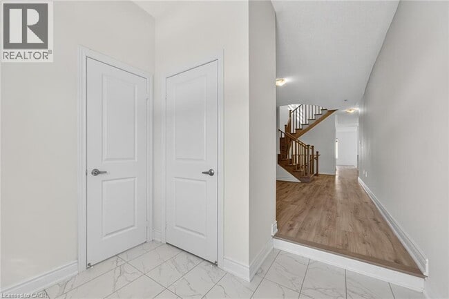 Building Photo - 47 Bloomfield Cres