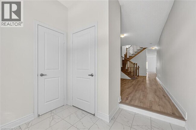 Photo du bâtiment - 47 Bloomfield Cres