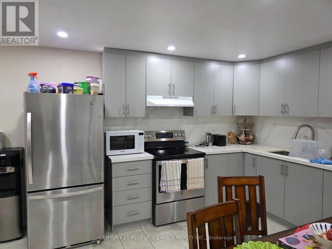 Building Photo - 3 Heathbrook Ave