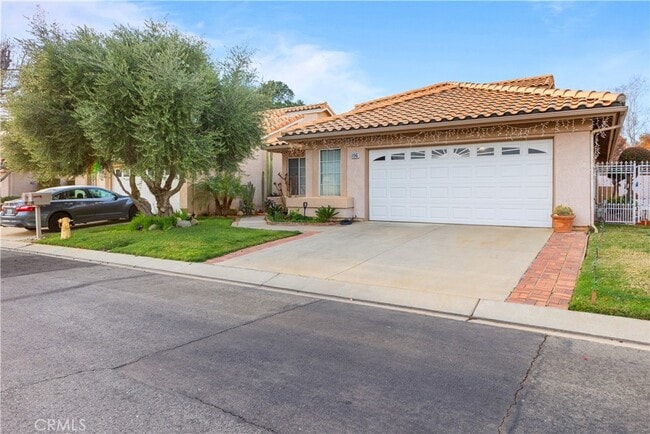 Building Photo - 901 Oakland Hills Dr