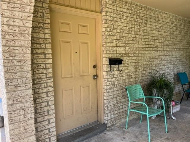 Primary Photo - 106 Florida St