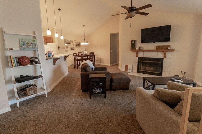 Foto del edificio - 2406 Park De Ville Pl