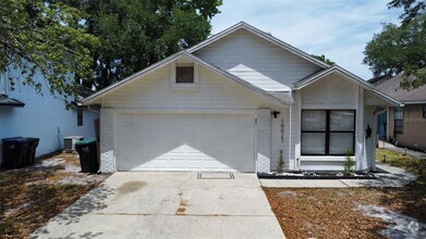 Building Photo - 10027 Creekwater Blvd