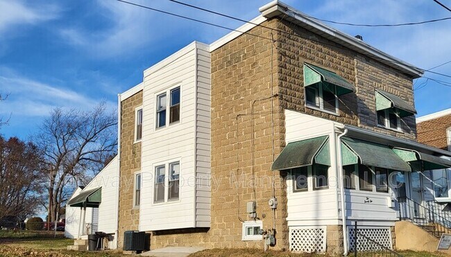 Building Photo - 222 Worrilow St
