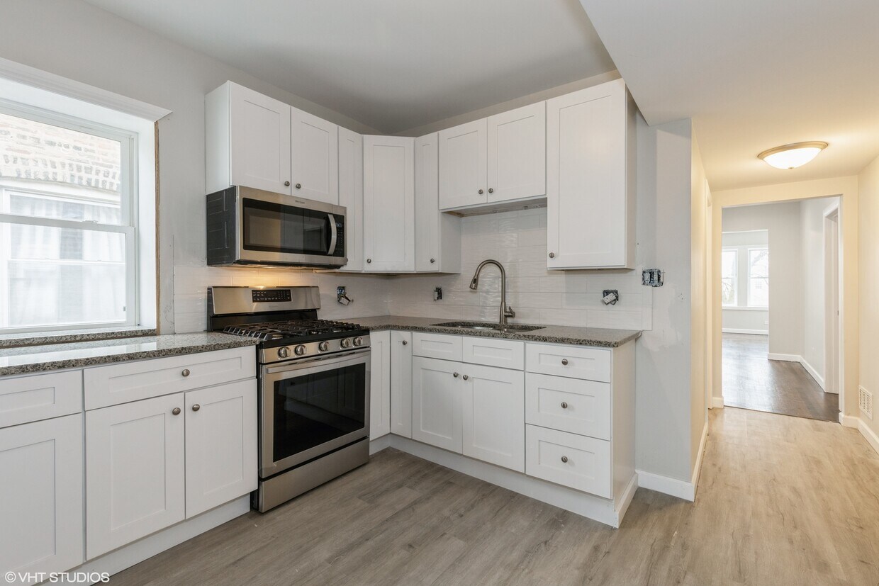 Foto principal - 4342 W Augusta Blvd