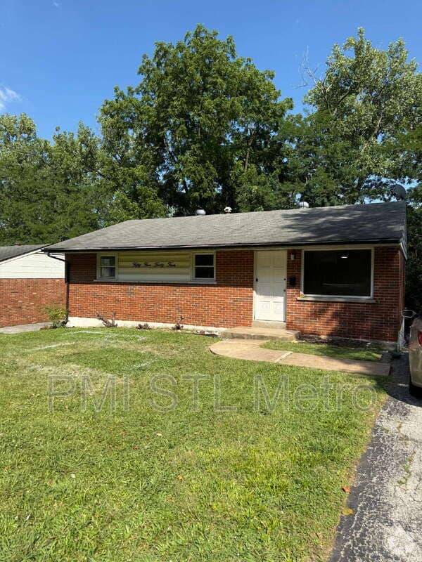 Building Photo - 5544 Albia Terrace