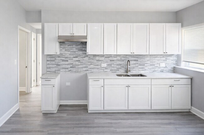 Foto del edificio - 843 E Marquette Rd