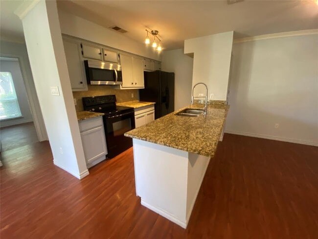 Building Photo - 10616 Mellow Ln