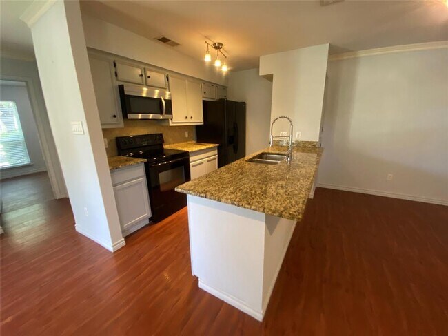 Building Photo - 10616 Mellow Meadow Dr