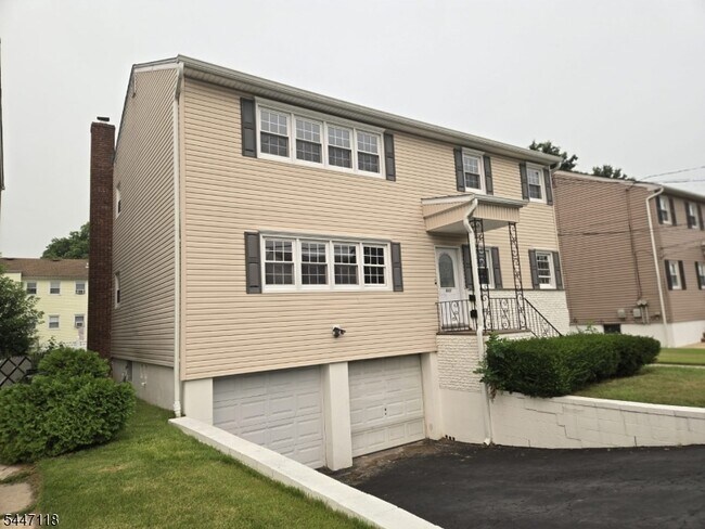 Foto del edificio - 832 Dewey St
