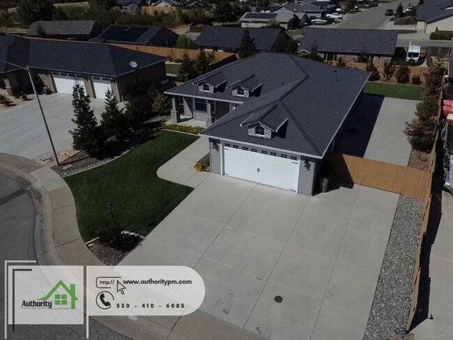 Building Photo - 16962 Catalina Way