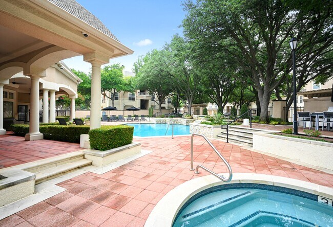 Apartamentos St. Moritz en Dallas, Texas - St Moritz