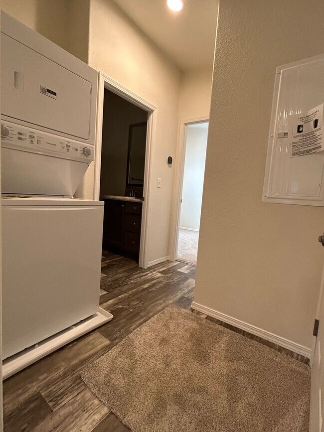 Foto del edificio - Powers Creek