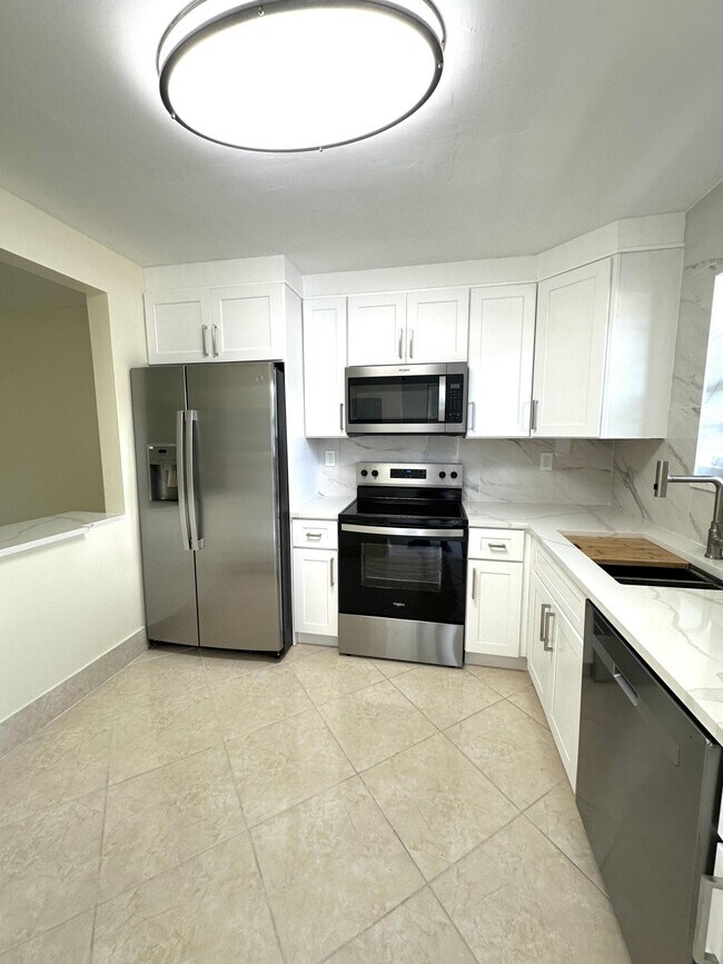 Foto del edificio - 9440 SW 8th St