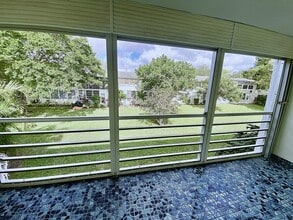 Building Photo - 98 Tilford Pl