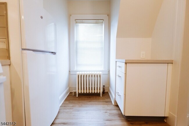 Foto del edificio - 17 Hazelwood Ave