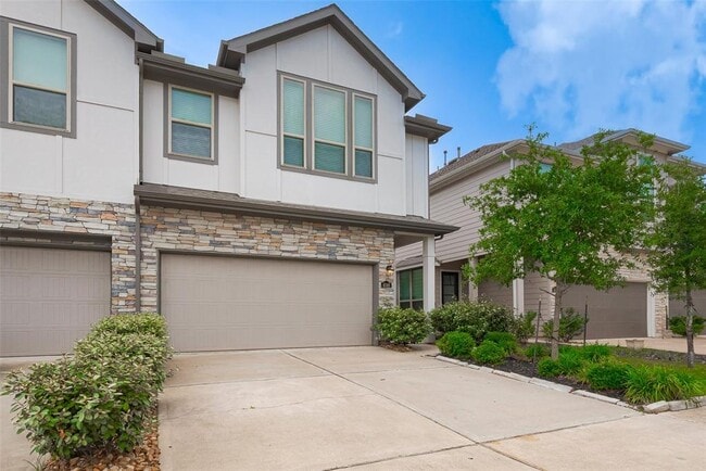 Building Photo - 4046 Balboa Dr