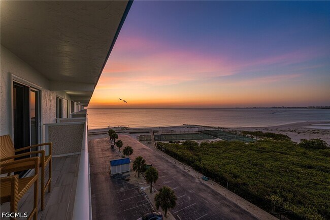 Foto del edificio - 25720 Hickory Blvd