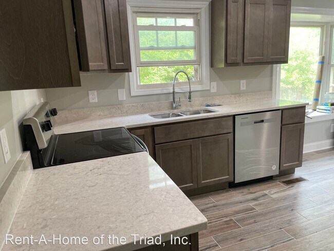 Building Photo - 3 br, 2 bath House - 8608 Haw River Rd