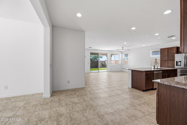 Foto del edificio - 14755 W Soft Wind Dr