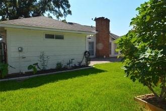 Building Photo - 6707 Las Brisas Dr