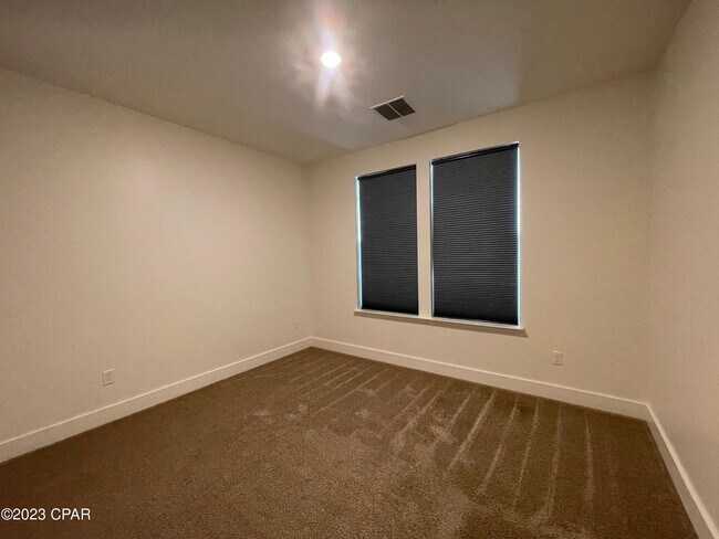 Foto del edificio - 451 Foxtail Wy