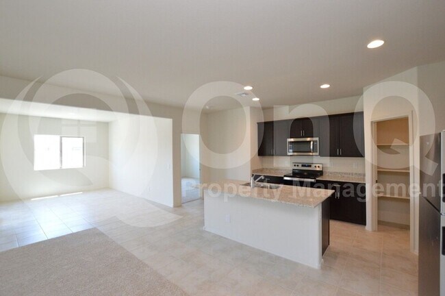 Foto del edificio - 18233 N Cypress Ln