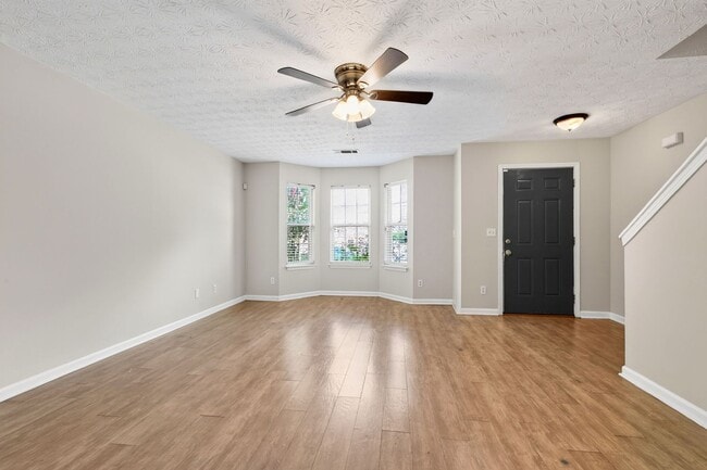 Building Photo - Beautiful 4 Bedroom Home for Rent in Chestnut Lake!