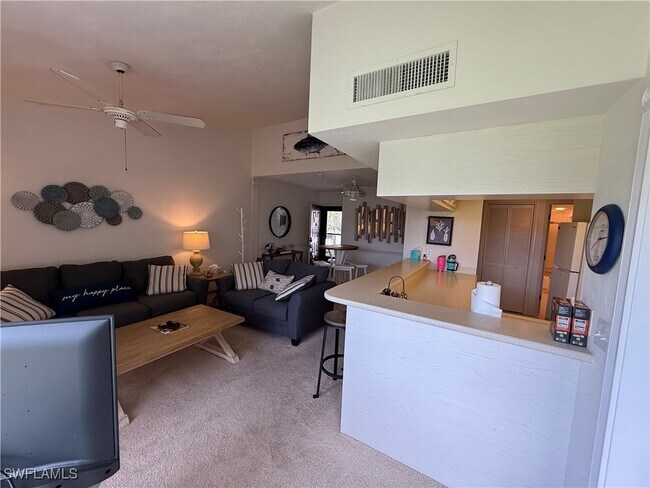 Foto del edificio - 5590 Trailwinds Dr