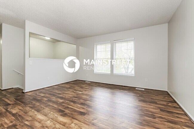 Building Photo - 3 Bedroom Pet-Friendly Home in KANSAS CITY...
