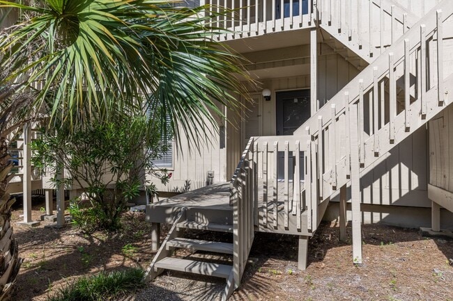 Building Photo - PRICE REDUCTION! First floor condo availab...