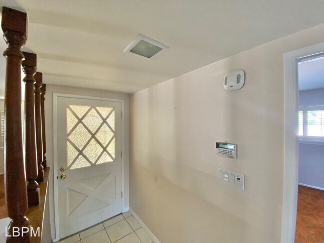 Foto del edificio - 3 br, 2 bath House - 18213 Evelyn Ave