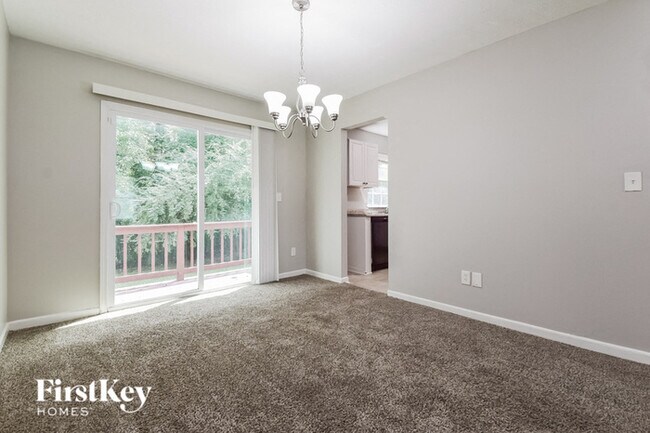 Building Photo - 6485 Emerald Pointe Cir