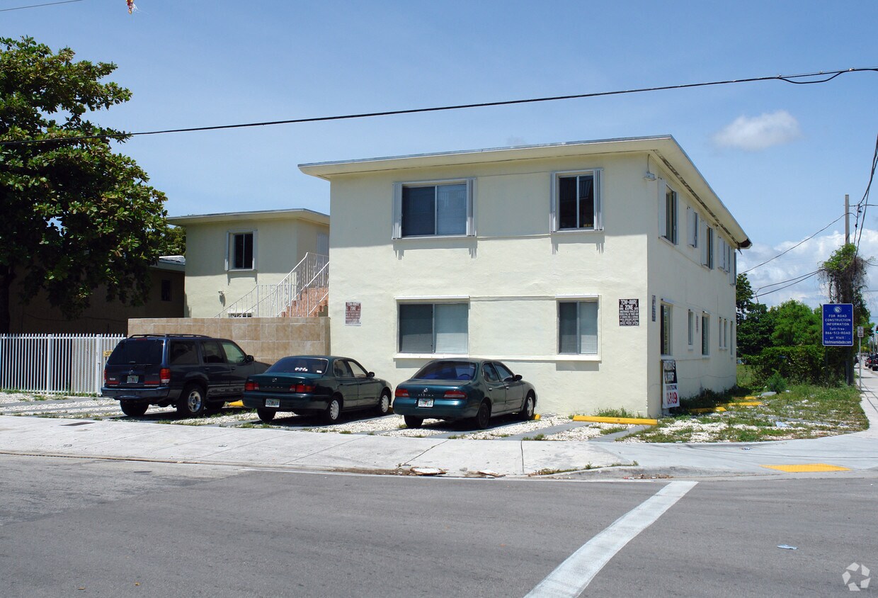 Foto del edificio - 700 SW 11th Ave