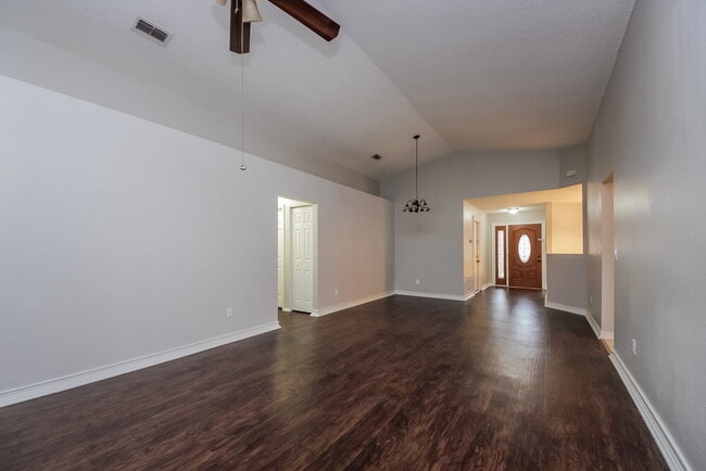 Building Photo - 1414 Londra Ln