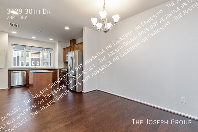 Foto del edificio - 3429 30th Dr