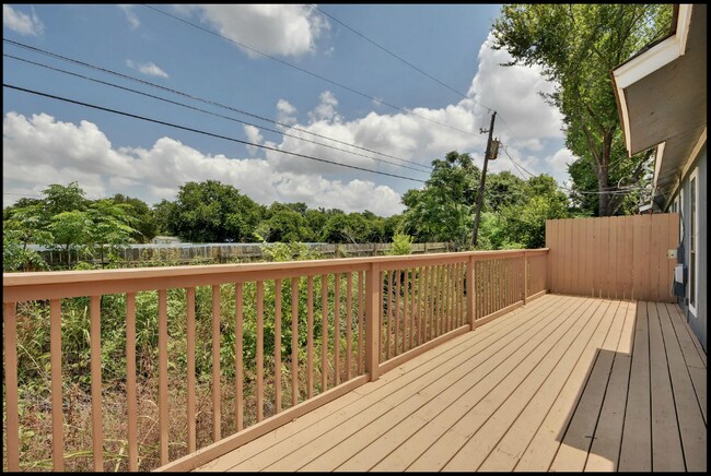 Foto del edificio - 2003 Kenneth Ave