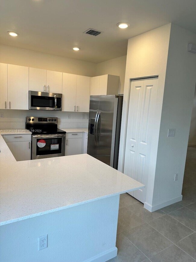 Foto del edificio - 11944 SW 247th Ter