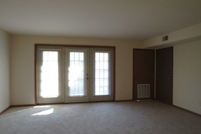 Foto del edificio - 4120 Williamsburg Ct