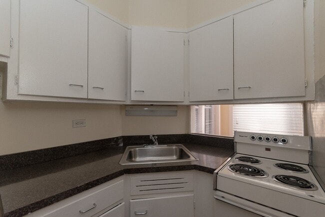 Foto del edificio - 1266 W Montrose Ave