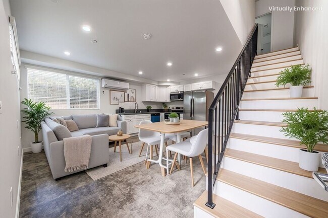 Foto del edificio - Brand-New Luxury Townhomes in NoHo