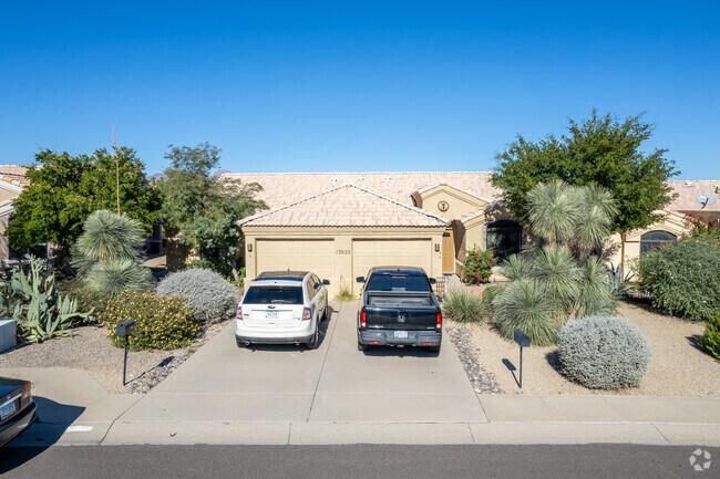 Building Photo - 13822 Cambria