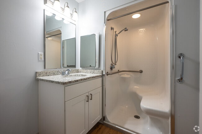 Estudio - 600 pies cuadrados - Baño - Serenity Apartments at Brewster