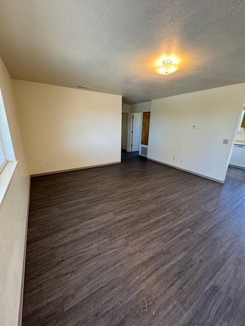 Foto del edificio - 1817 Medart Ln