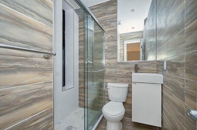 Foto del edificio - "Spacious 3-Bedroom Haven with Granite Ele...