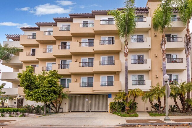 Foto del edificio - 10417 Louisiana Ave