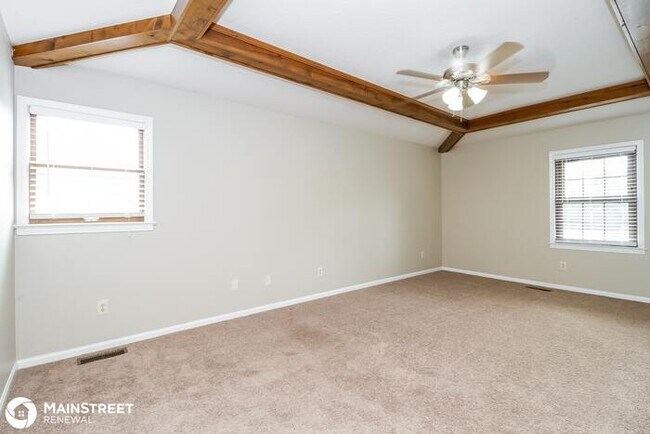 Foto del edificio - 8105 Thornwood Rd, Louisville, KY 40220